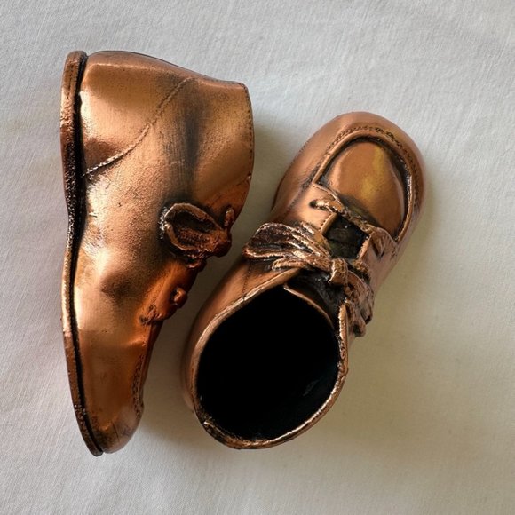 Vintage Copper-Plated / Brass / Bronze Baby Shoes Nursery Decor Display Art - Picture 2 of 6